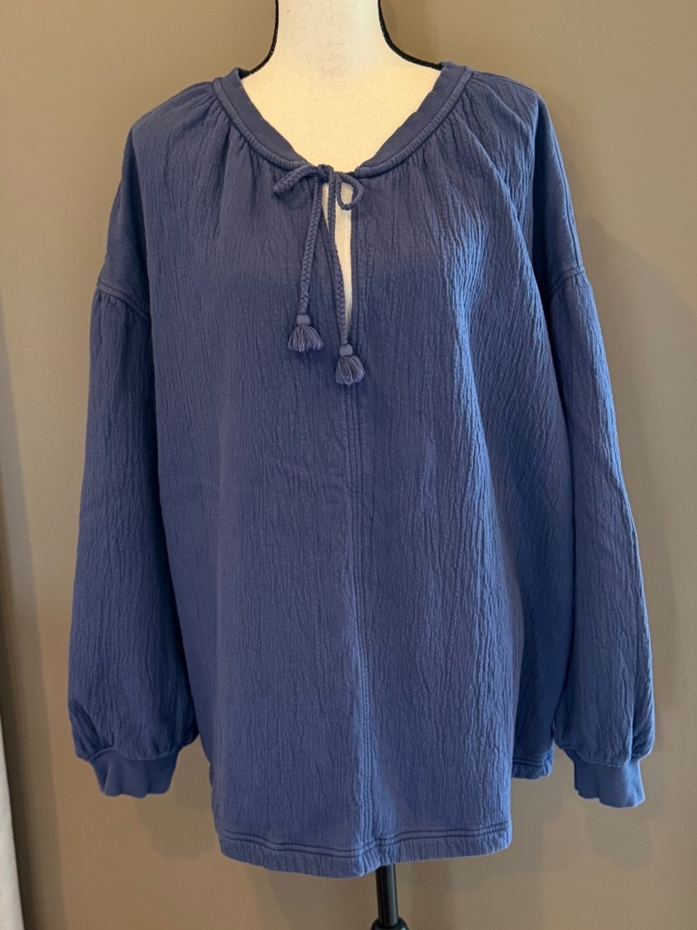 Aerie Gauzy Beachy Crinkle Blue V-Neck Pullover Tassel Sweatshirt, Size XL